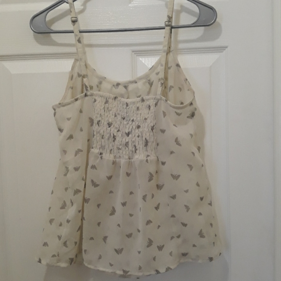 Ruffle Top - Picture 2 of 4